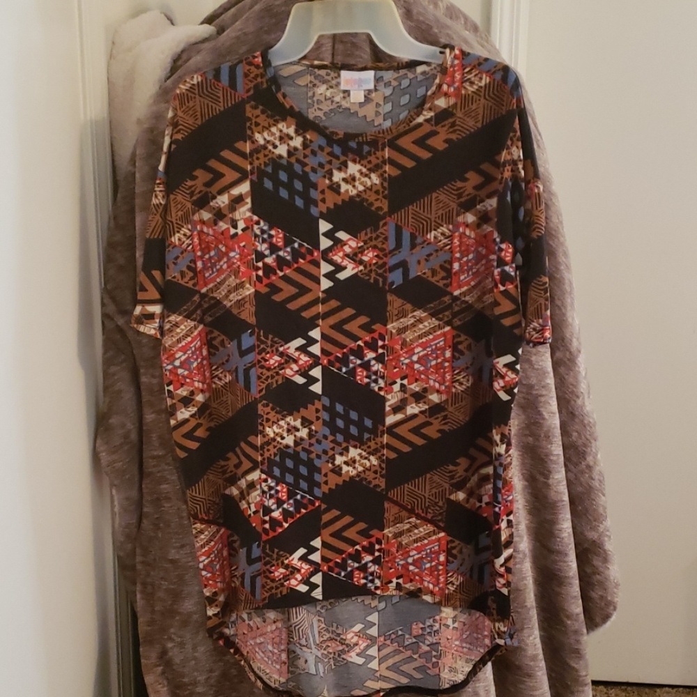 Lularoe Irma Tunic size XXS unusual pattern